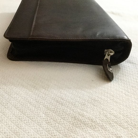 Day-Timer Brown Vegan Leather Zip Planner Cover | Junior Size - Picture 6 of 15